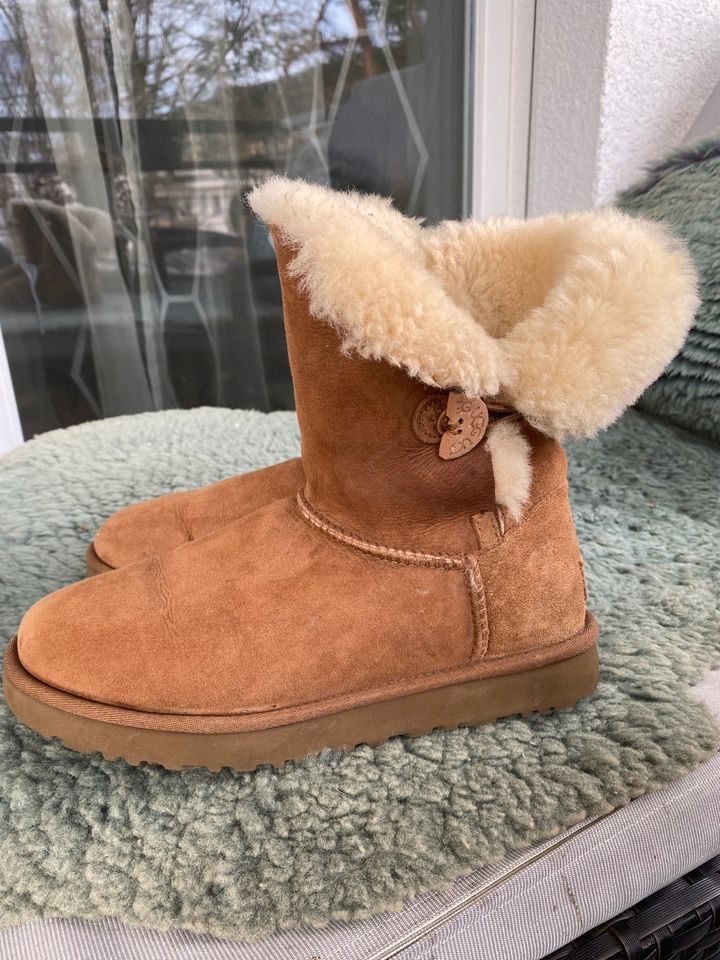 UGG Boots Baily Button II Chestnut 38/5,5 in Berlin