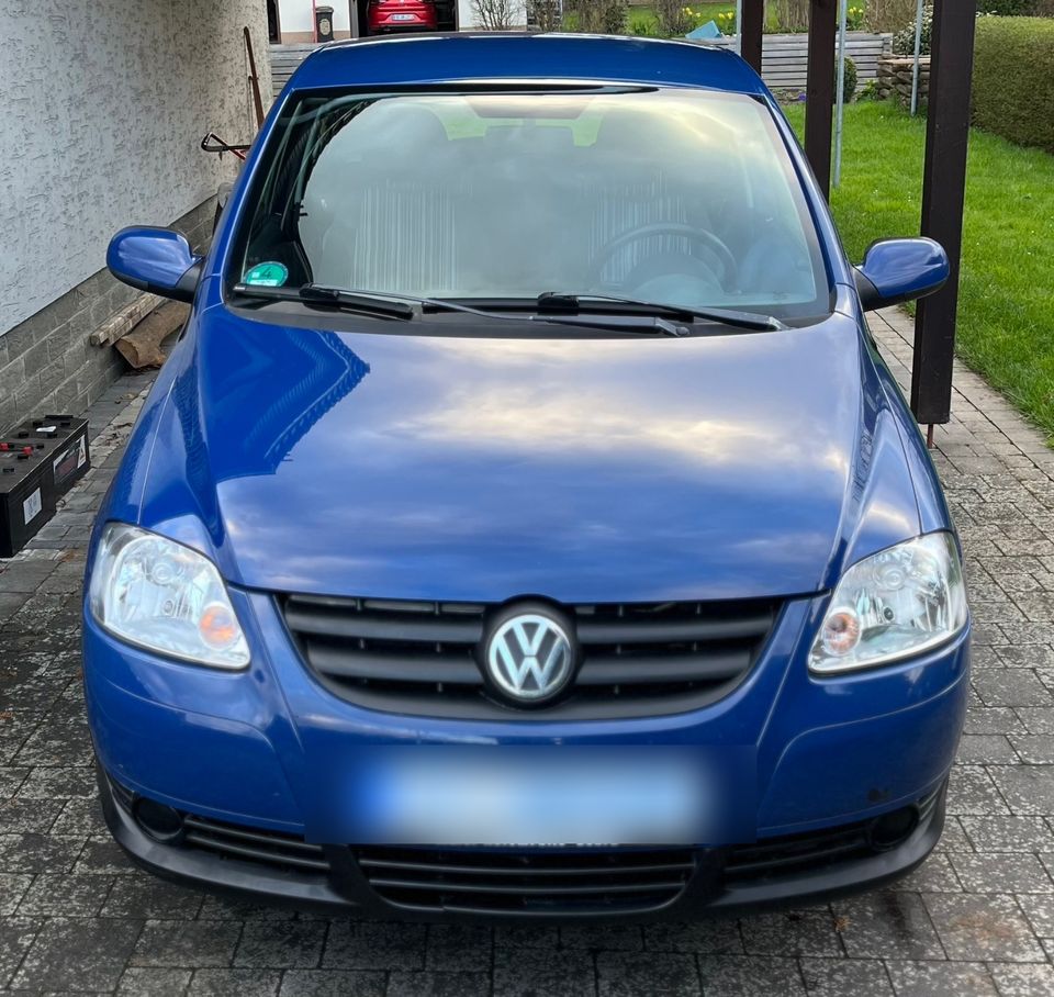 VW Fox 1,2 Winterauto Fahranfänger Kleinwagen in Hosenfeld