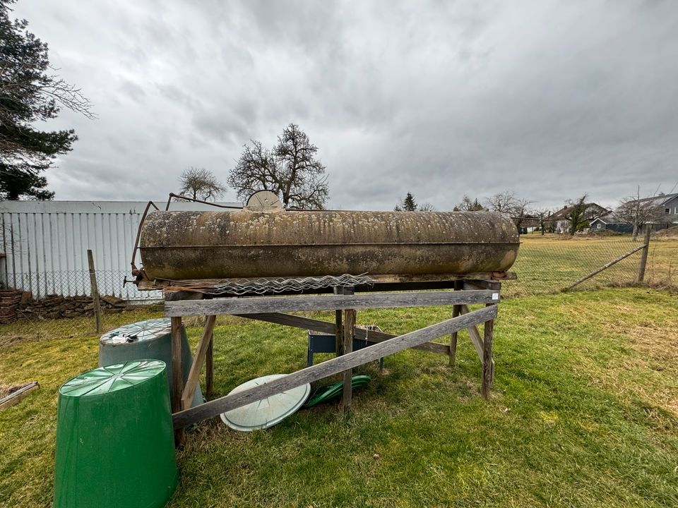 Wasserfass Güllefass Gartenfass Regenfass 1700l in Mötzingen