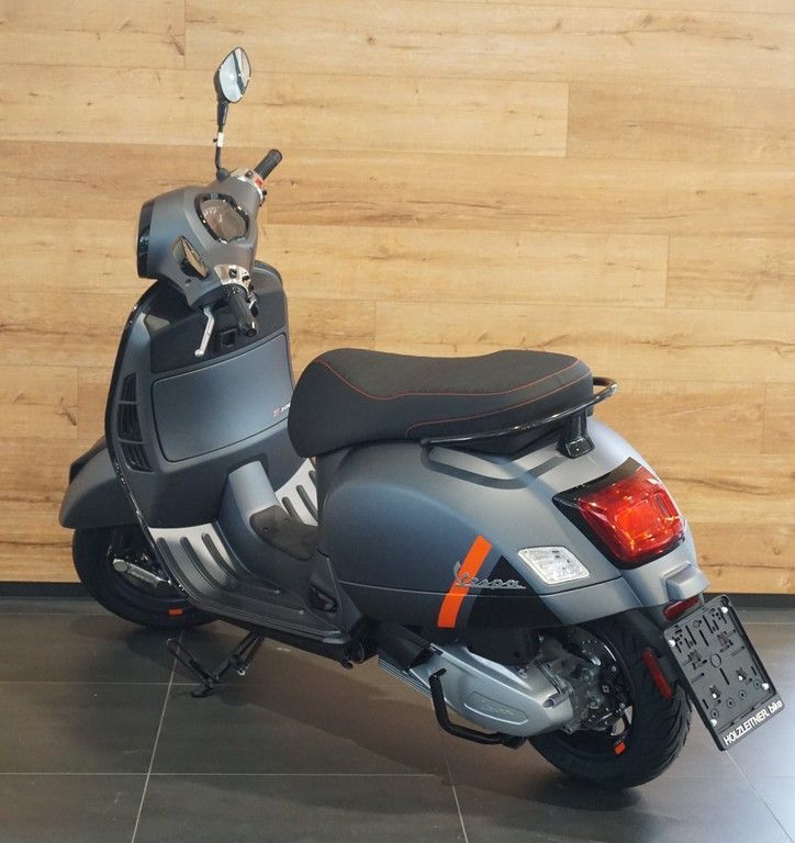 Vespa GTS 300 Super Sport HPE / viele Farben am Lager in Winhöring