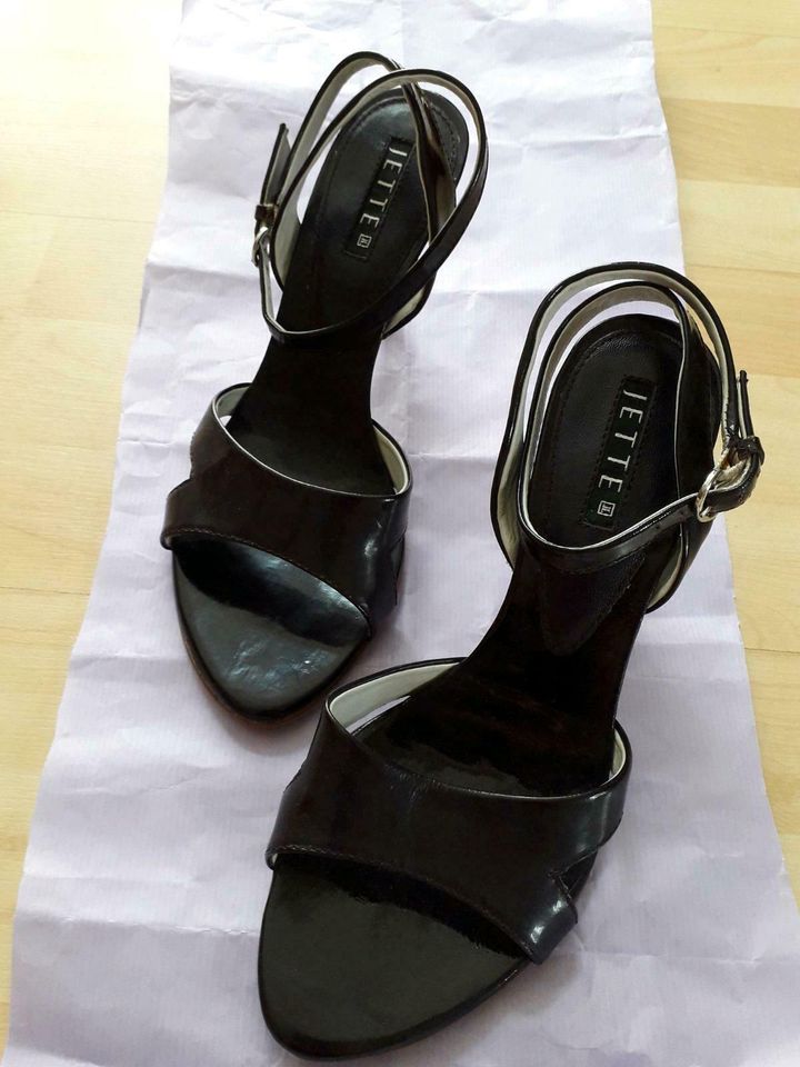 Jette Joop Sandaletten Sandalen lila Gr. 38 wie neu in Neuwied