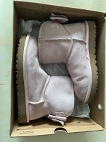 UGG Satin Bow Mini Boot Gr. 37 Nordrhein-Westfalen - Velbert Vorschau