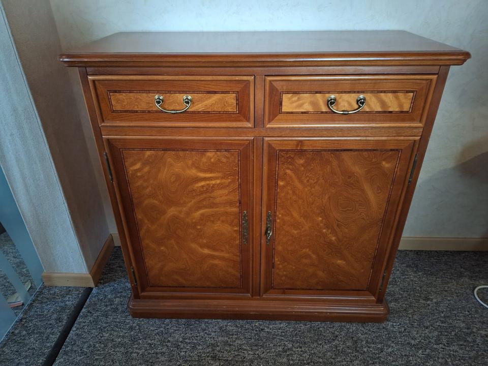 Möbelset (Herrenzimmer) Eckvitrine, Sekretär, Schrank klein in Querfurt
