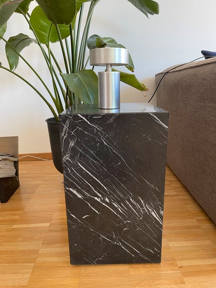 Audo Plinth Tall - Marmor schwarz / black marble /UVP 1380€ in Berlin