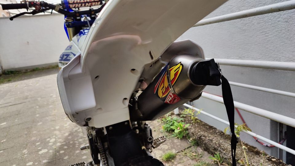 Yamaha YZ250F 2019 mit FMF titan , XTrig Gabelbrücke 74bh in Wiesbaden