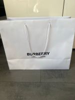 Große Burberry Tüte Nordrhein-Westfalen - Oberhausen Vorschau