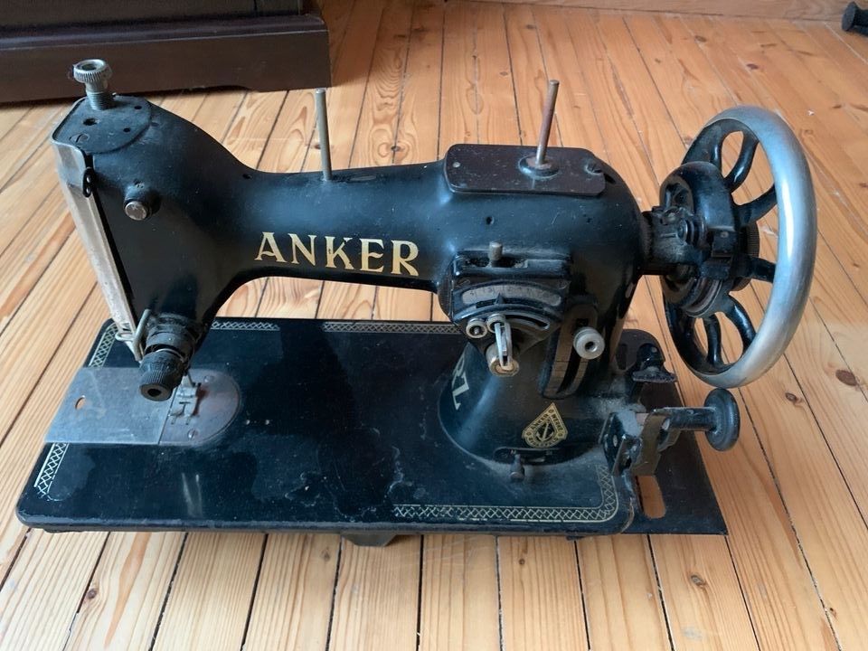 Anker Nähmaschine Antik in Darmstadt