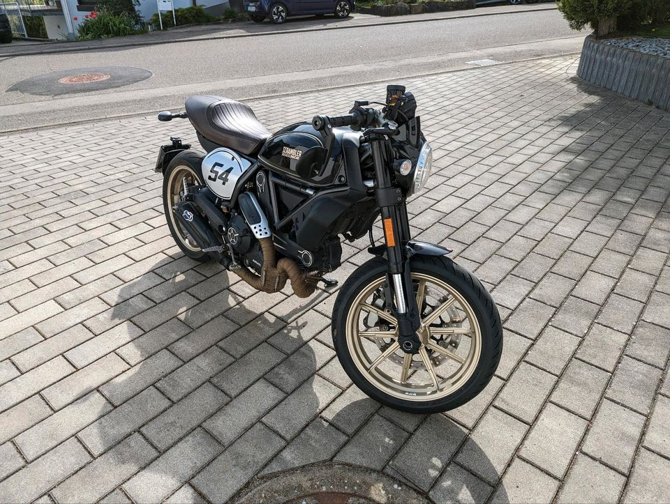 Ducati Scrambler Cafe racer in Ammerbuch