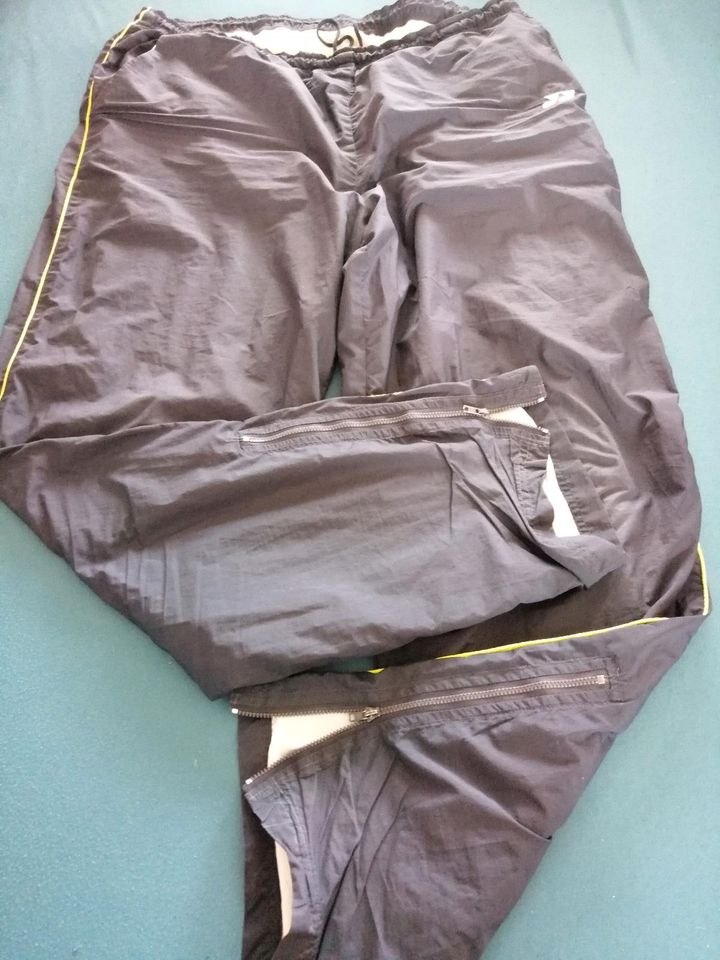 Yonex Trainings-Anzug Jacke+Hose XL gebraucht schwarz in Lampertheim