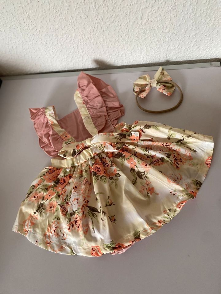 Baby Kleid neu in Lüdenscheid