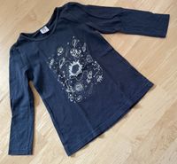 KIKI & KOKO Langarmshirt Weltall Glitzer blau Größe 104 Baden-Württemberg - Freiburg im Breisgau Vorschau