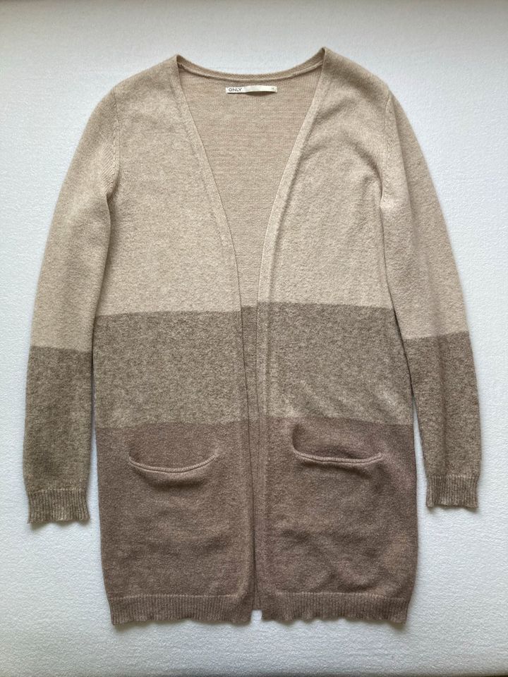 Strickjacke Cardigan 'Queen' beige gestreift von ONLY in Geiselhöring