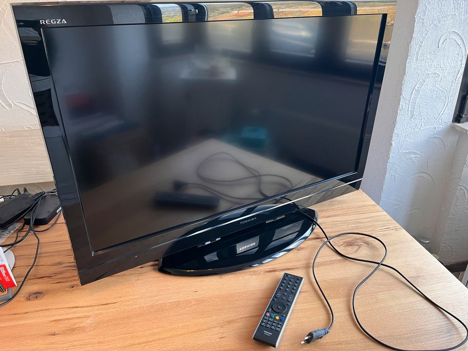 Toshiba TV Regza LCD TV 37 Zoll in Löf