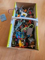Komplette Box mit diversen Playmobilersatzteilen Hessen - Villmar Vorschau