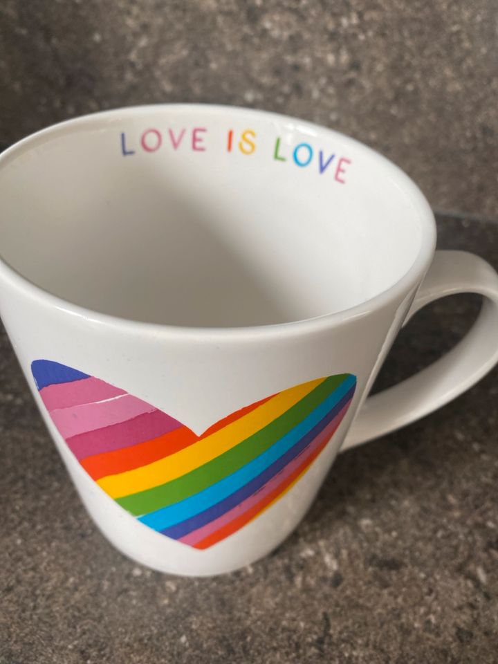 Kaffeetasse PRIDE Herz Love in Frankfurt am Main