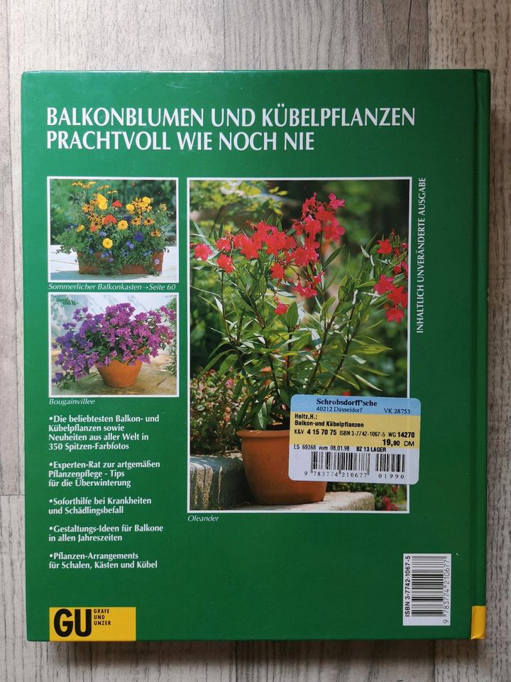 Buch über Blumen in Willich