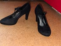 Tolle High Heel Riemchenpumps schwarz Gr.44,neuwertig Rheinland-Pfalz - Remagen Vorschau