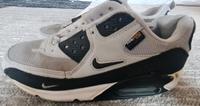 Ich verkaufe Nike Air schuhe und schuhegröße ist 38 Rheinland-Pfalz - Bad Kreuznach Vorschau