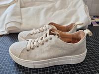Trendige Sneaker aus Bio Leder/Leinen, 38 beige, Marke Werner Kr. München - Oberhaching Vorschau