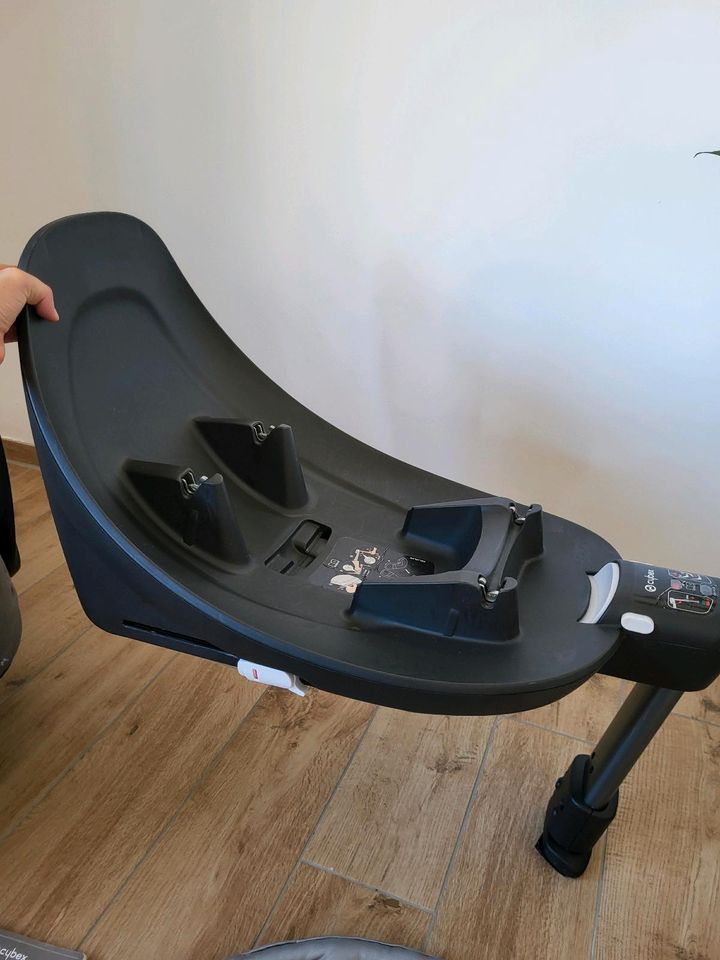 Cybex Aton M i-Size Babyschale soho grey / grau inkl. ISOFIX in Alzey