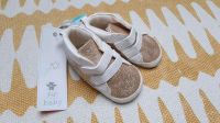 Neu F&F Englandmode baby Schuhe 80 6 bis 12 Monate Glitzer Gold Rheinland-Pfalz - Biebelnheim Vorschau