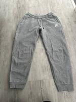 NIKE Jogginghose 7/8 Länge grau Gr. S Nordrhein-Westfalen - Moers Vorschau