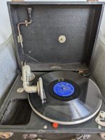 Sterno Gramophone inkl. 9 Platten Frankfurt am Main - Sachsenhausen Vorschau