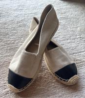 Esprit Schuhe Espadrilles Gr. 42 beige Leder NEUwertig Niedersachsen - Bad Nenndorf Vorschau
