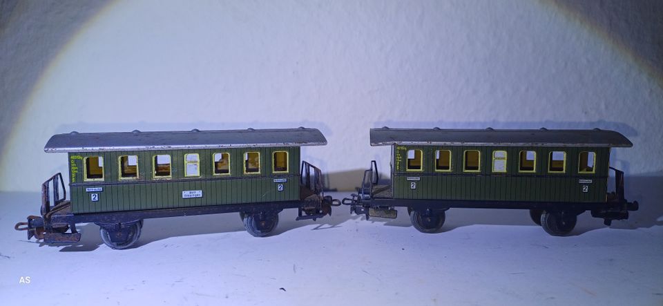 2x Märklin 4040 H0 Personenwagen 2. Klasse Donnerbüchse Blech grü in Ahlen