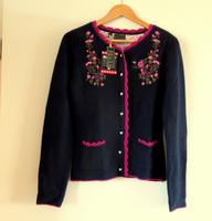NEUE blaue Trachtenjacke Strickjacke Blumenmuster 36 / 38 Kr. München - Neubiberg Vorschau