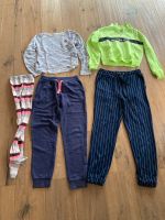 Schicke Hose Jette, Jogginghose, Pulli Strickpulli H&M 146/152 Baden-Württemberg - Steißlingen Vorschau