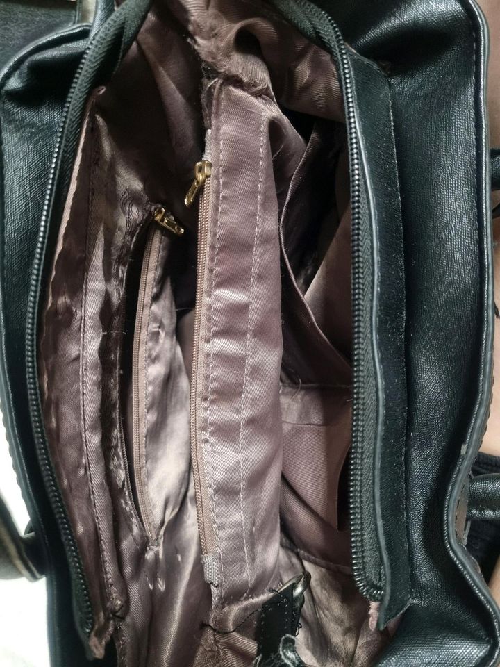 Damen Tasche Handtasche in Lörrach