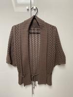 Comma Strickjacke/ Oberteil mit angesagten Lochmuster, Gr. 38 Niedersachsen - Stuhr Vorschau