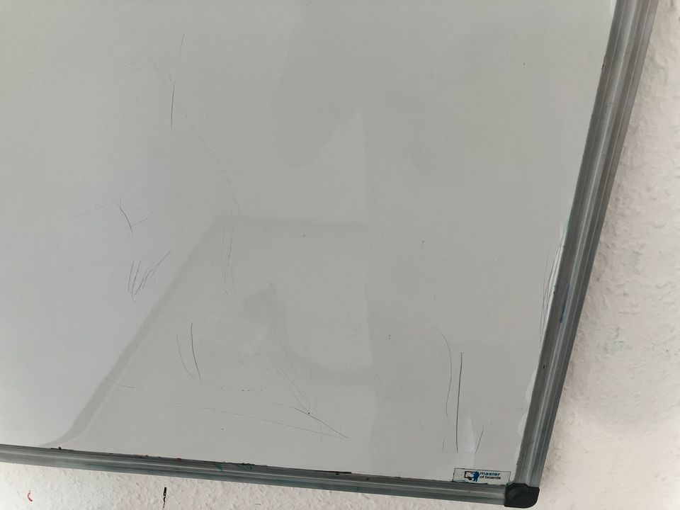 Whiteboard magnetisch mit Stiften, 110x78cm in Korschenbroich