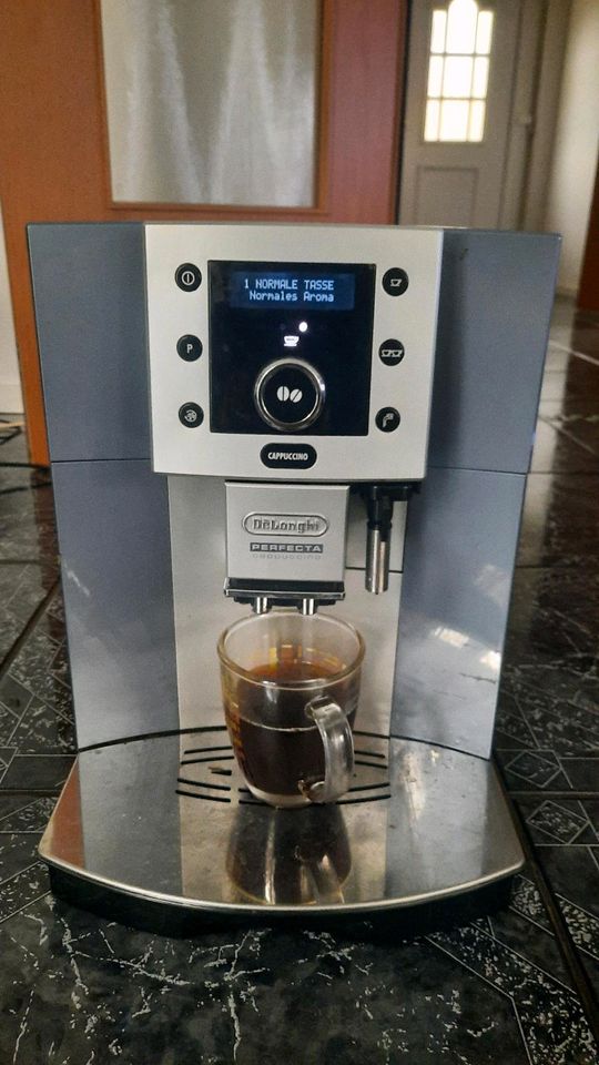 Kaffeevollautomat DeLonghi Esam 5550.M in Berlin