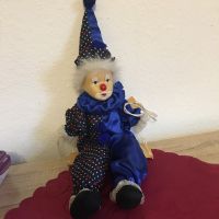 Großer Harlekin  Clown auf Schaukel 60cm Puppe inkl Versand Rheinland-Pfalz - Weitersborn Vorschau