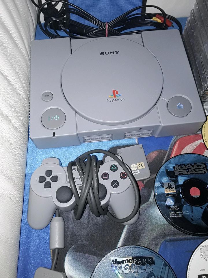 Softmodded Playstation 1 Konsole mit Spielen Ps1 PSX in Göttingen