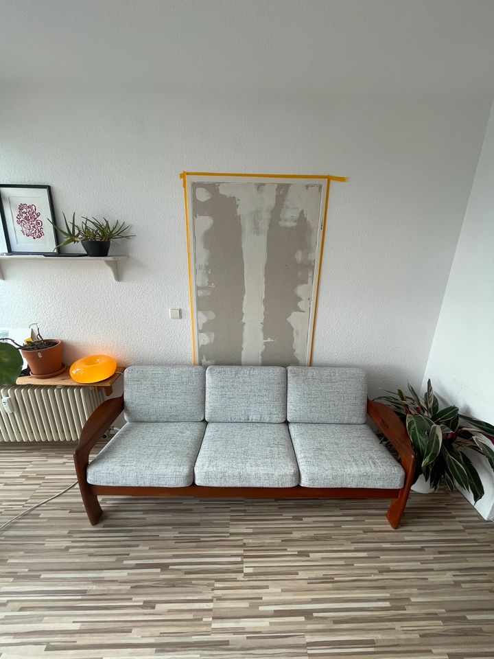 Teak Sofa 60er Jahre Mid Century in Berlin