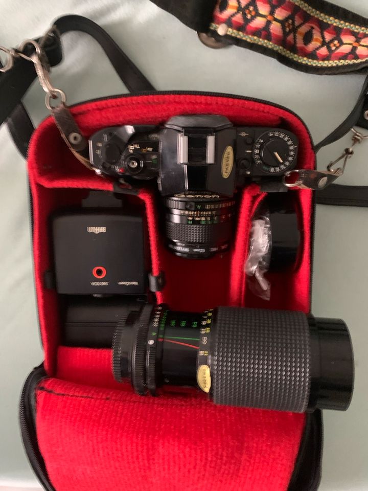 Sammlerstück Canon A-1 Spiegelreflexkamera mit Tasche in Freising