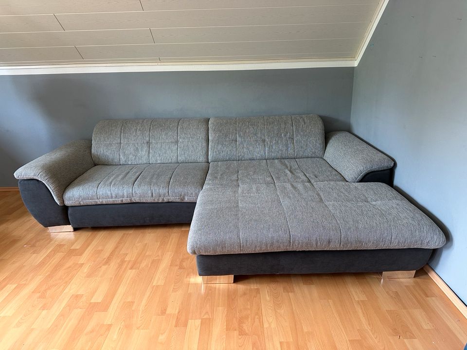 Sofa mit Schlaf Funktion und Bettkasten in Bad Berleburg