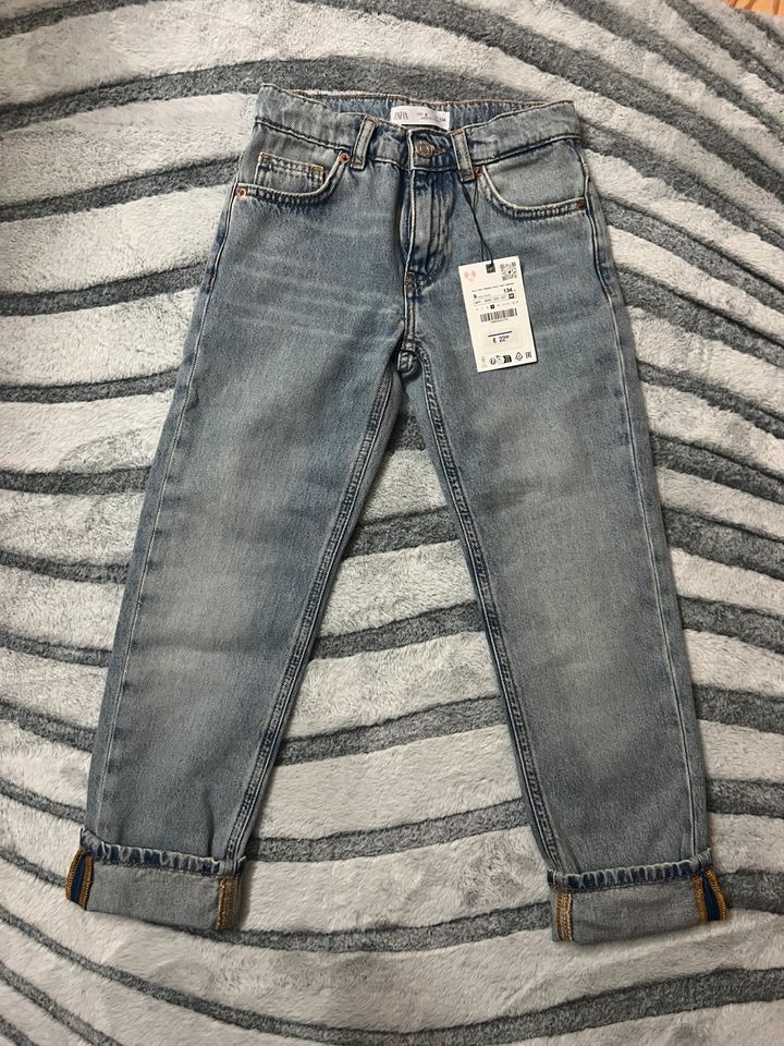 Jeans 134 von Zara Neu in Wettin-Löbejün