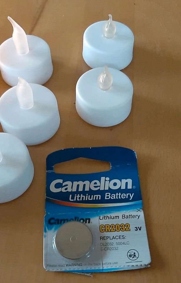 18 LED Teelichter Kerze Teelicht batteriebetrieben inkl.Batterien in Bestwig