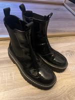 H&M Stiefel Lack Optik 35 Essen - Rellinghausen Vorschau