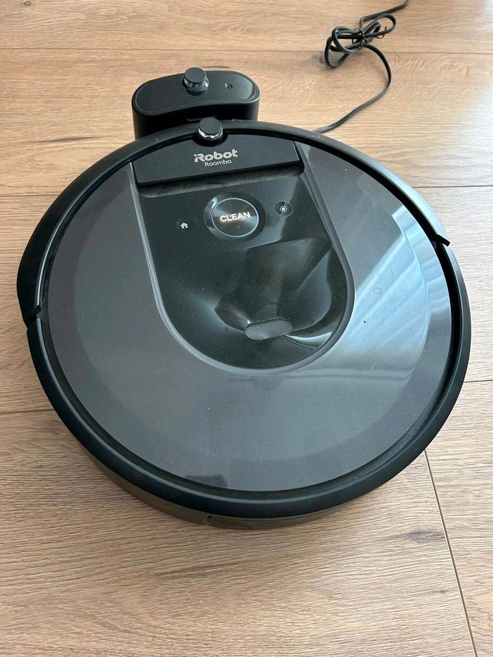 iRobot Roomba i7 Saugroboter in Neuenhagen