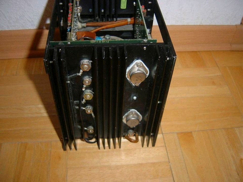 Netzgerät Prim.230V/400V AC,Sek.12 V stabilisiert DC12V Autobatte in Stuttgart