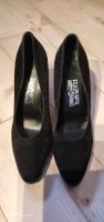 ❗⭐SALVATORE FERRAGAMO DAMEN PUMPS GR. 40.5 ⭐❗ Hessen - Karben Vorschau