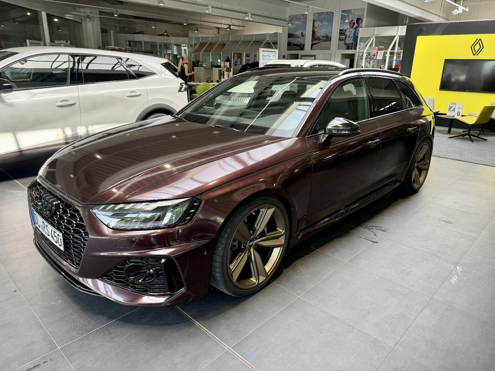 Abbildung des Autos Audi RS4 Avant Quattro 2…