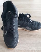 Sneaker Reebok Gr. 31.5 Turnschuhe Baden-Württemberg - Geislingen an der Steige Vorschau