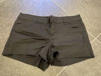 JeansShorts schwarz Gr. 40 Niedersachsen - Gifhorn Vorschau