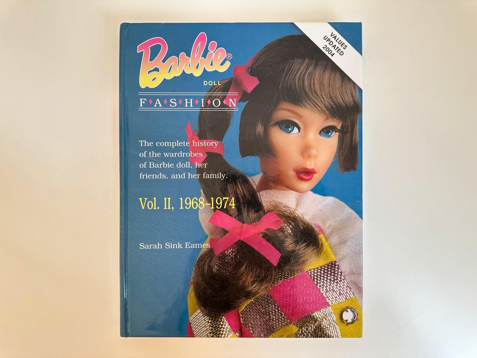 Buch Barbie Sarah Sink Eames Fashion Kleidung Vol. II 1968 1974 in Berlin Charlottenburg Barbie Spielzeug gebraucht kaufen kleinanzeigen